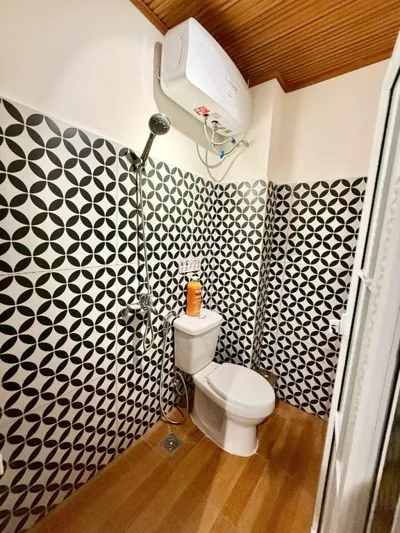Double Room with Private Bathroom — La Casa Di Dicembre 194 Đội Cấn Alley