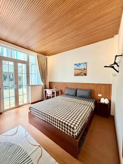 Double Room with Private Bathroom — La Casa Di Dicembre 194 Đội Cấn Alley
